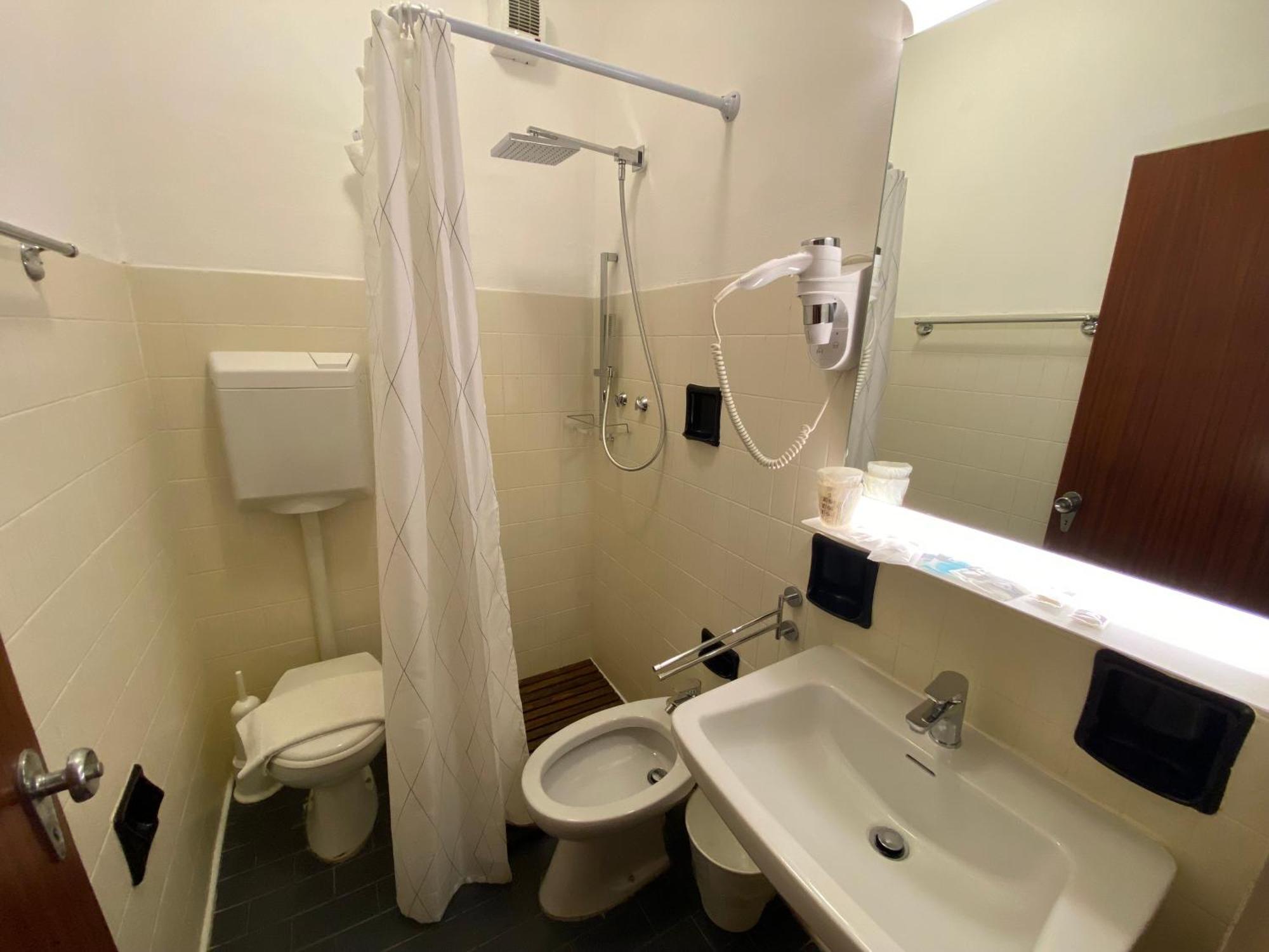 Hotel Helvetia 3*