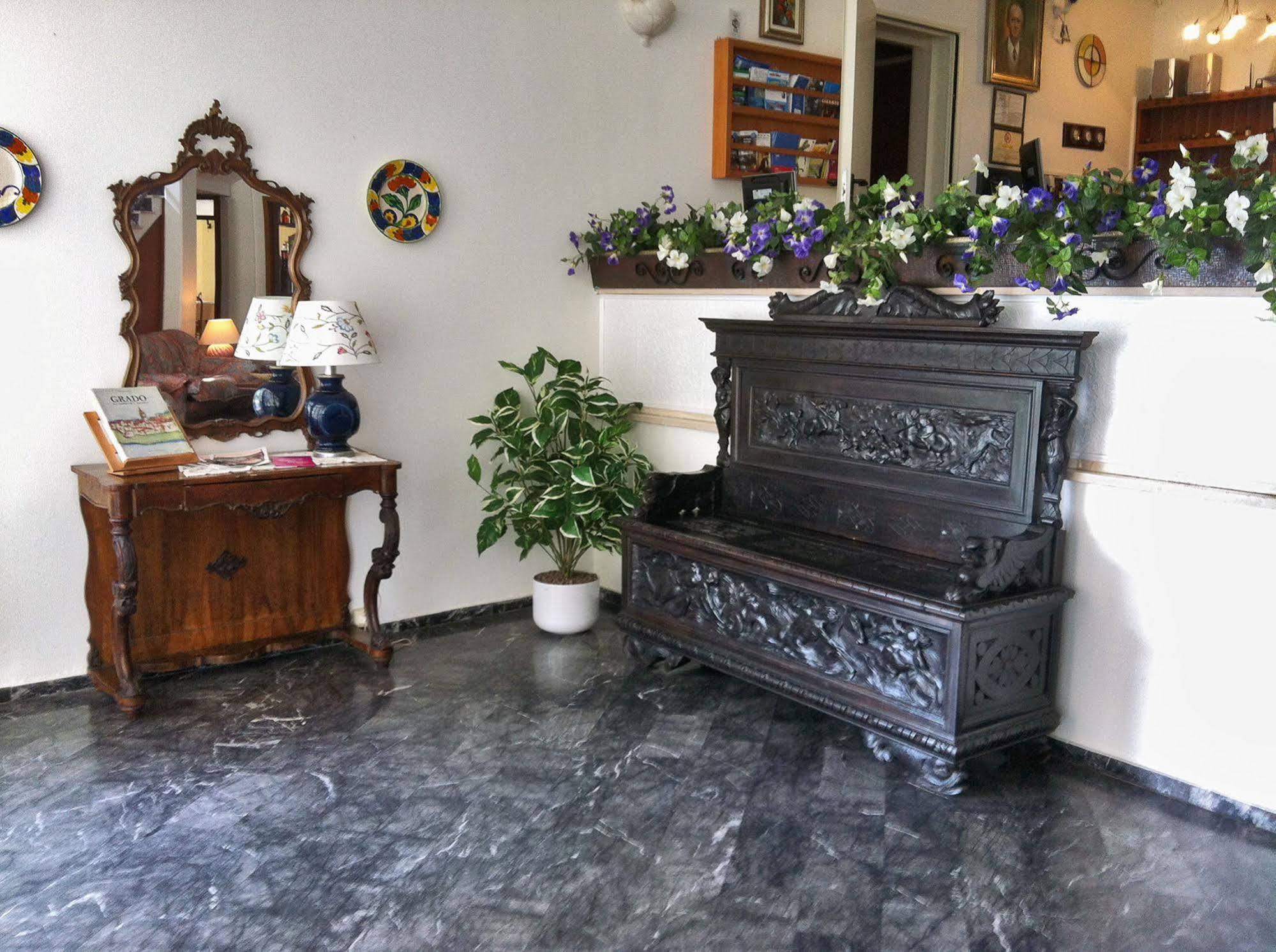 Helvetia Hotel 3*