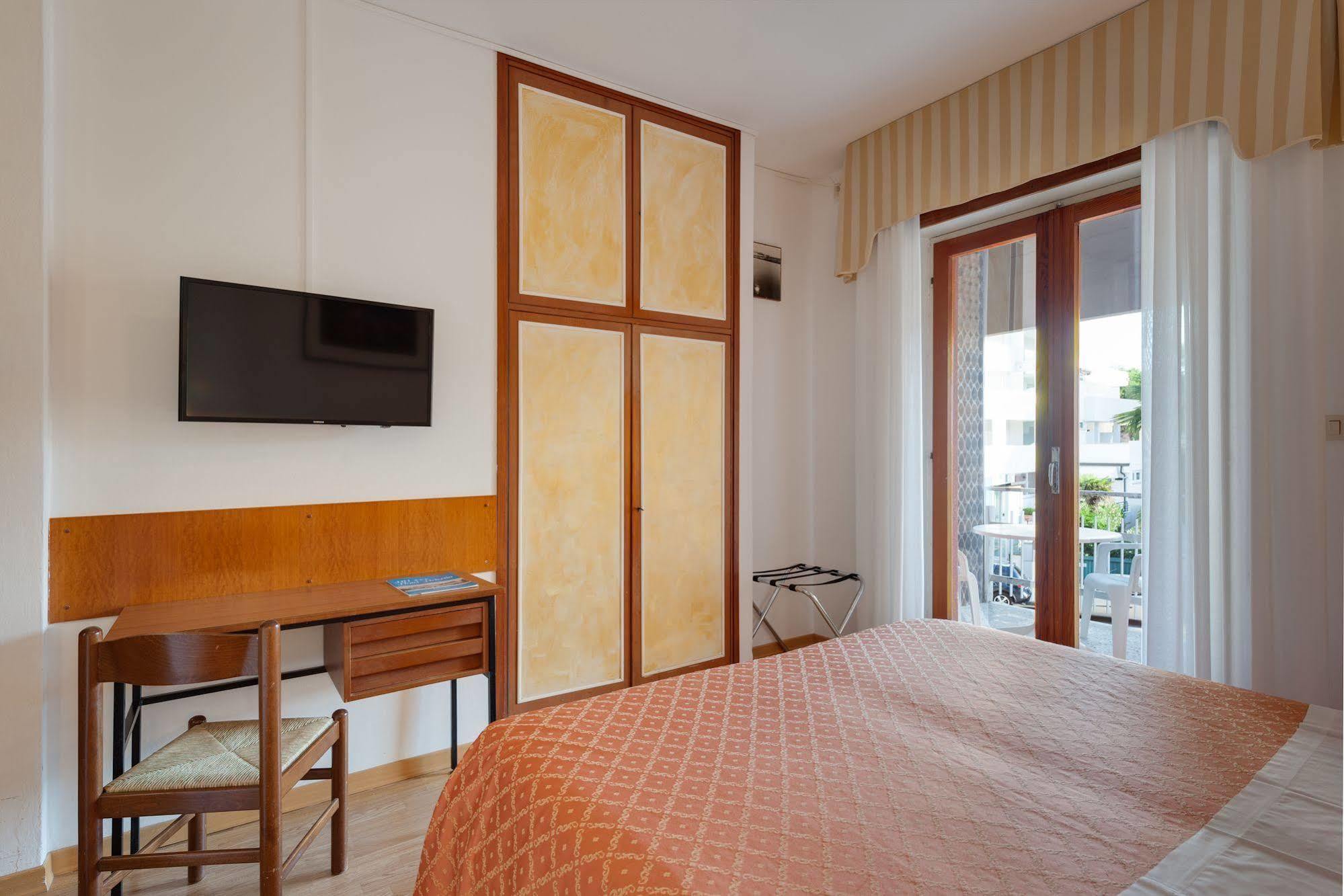 Helvetia Hotel 3*